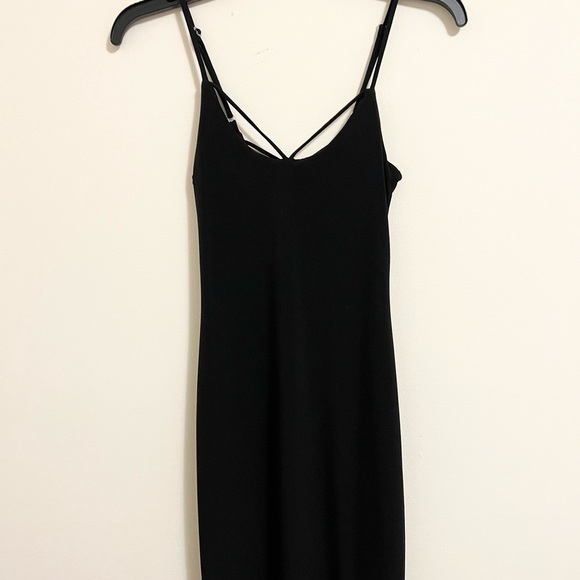 LA Class Dress - Picture 2 of 7